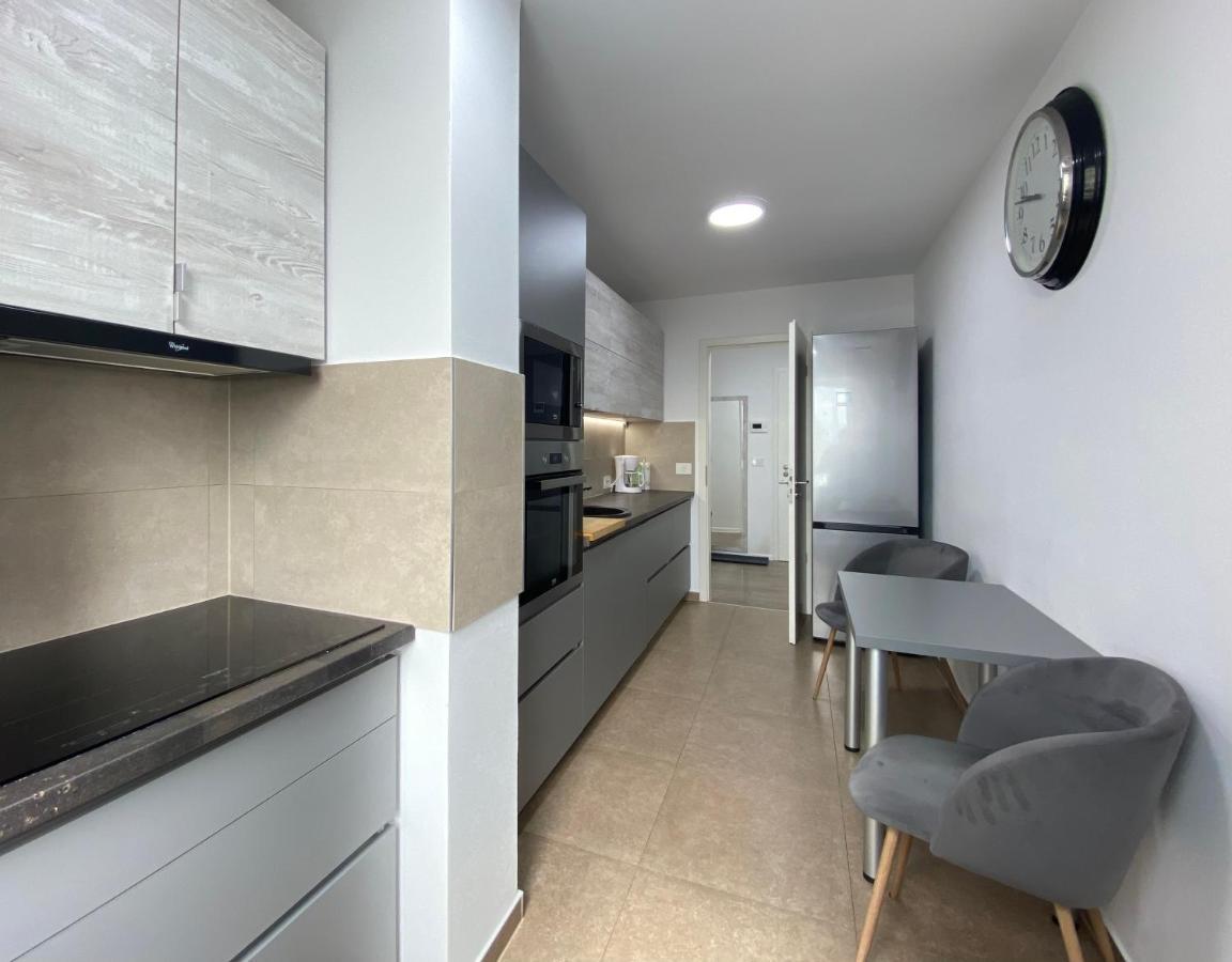 Astoria Apartment - Pet Friendly Брашов Экстерьер фото