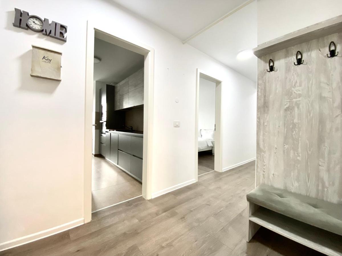 Astoria Apartment - Pet Friendly Брашов Экстерьер фото
