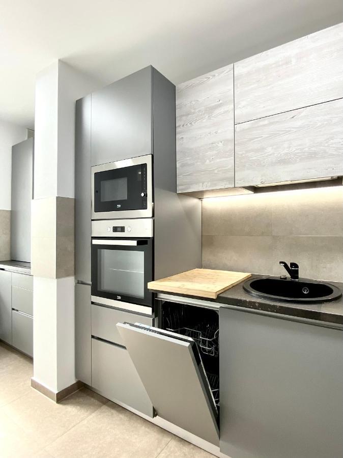 Astoria Apartment - Pet Friendly Брашов Экстерьер фото